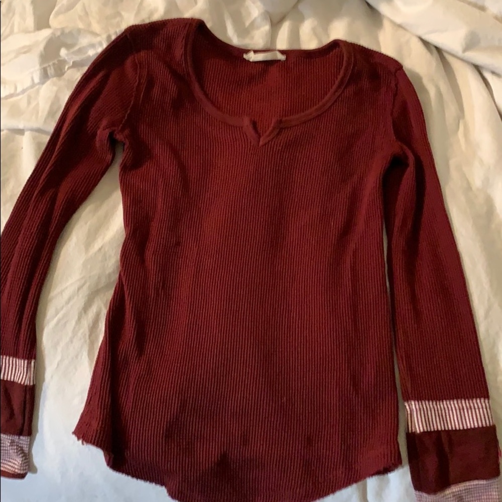 Maroon sweater